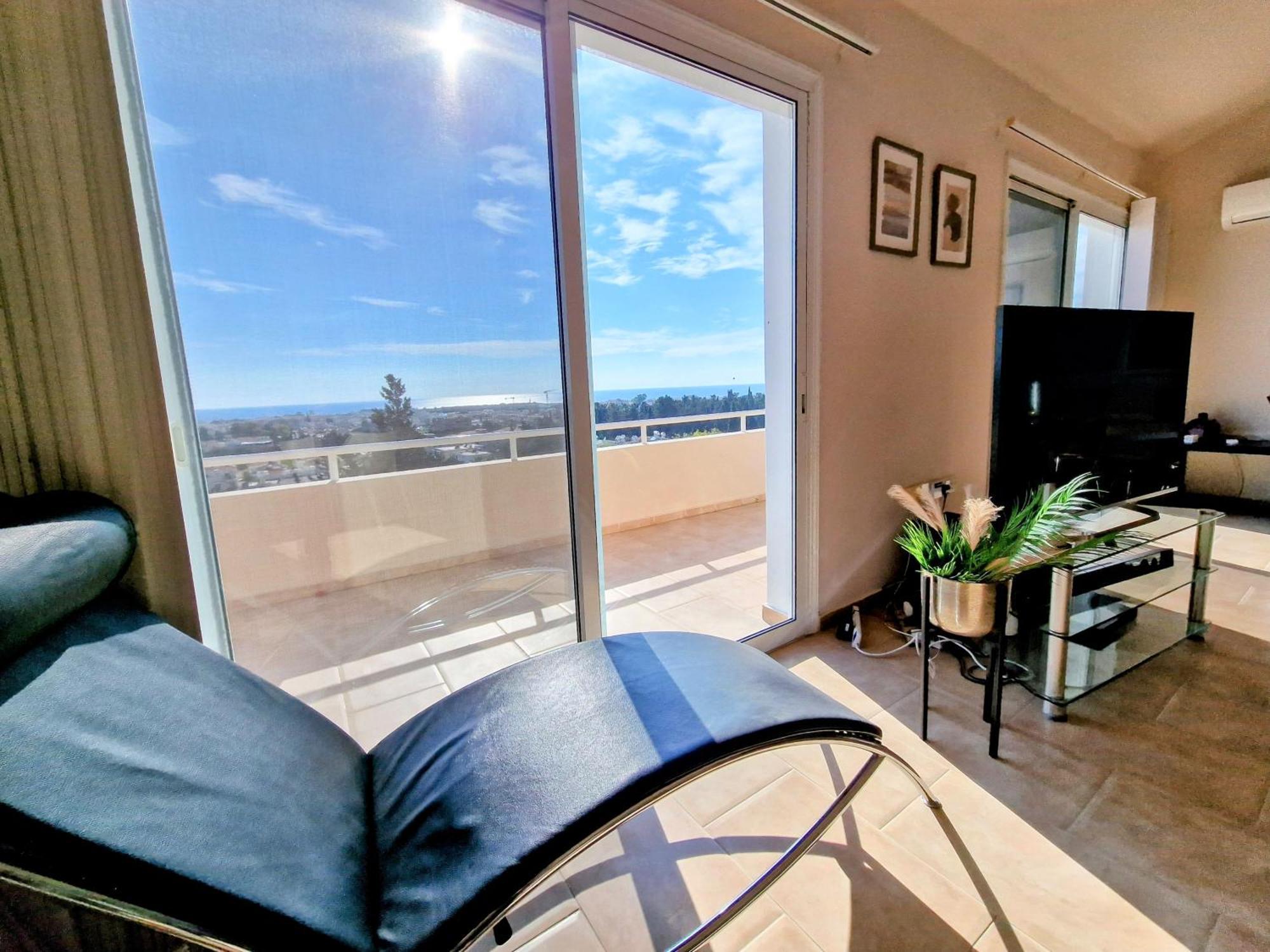 Paphos Central Penthouse Ngoại thất bức ảnh